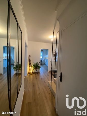 https://img.leboncoin.fr/api/v1/lbcpb1/images/94/63/a0/9463a0b3be4be947193ce7f4a9741a335a434273.jpg?rule=ad-image