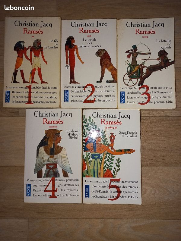 Livre de poche (image 1)
