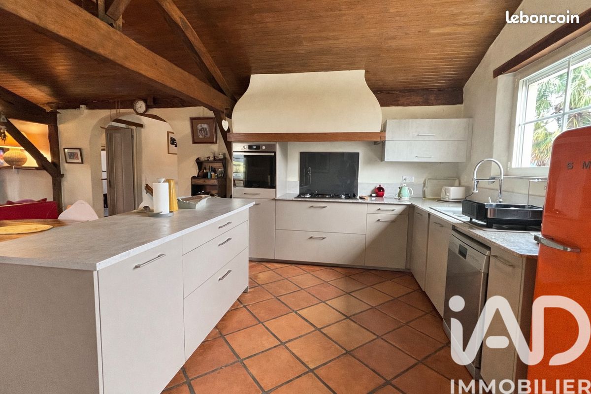 Mas 7 pièces 236 m² (image 11)