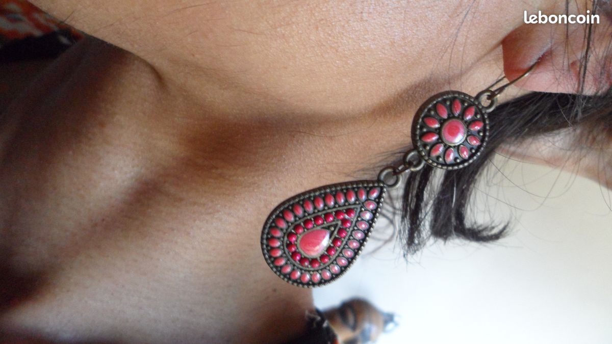 Boucles d'oreilles roses et rouges (image 1)