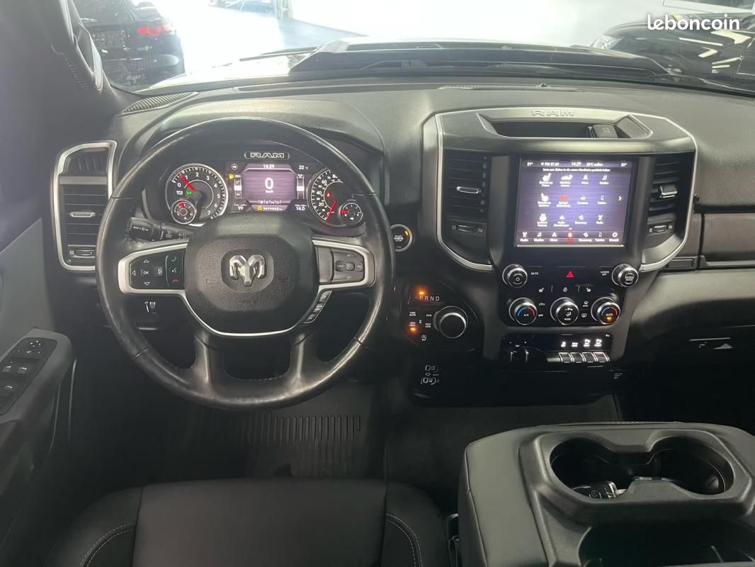 Dodge Ram 5.7l V8 CrewCab TVA / PAS DE MALUS (image 2)