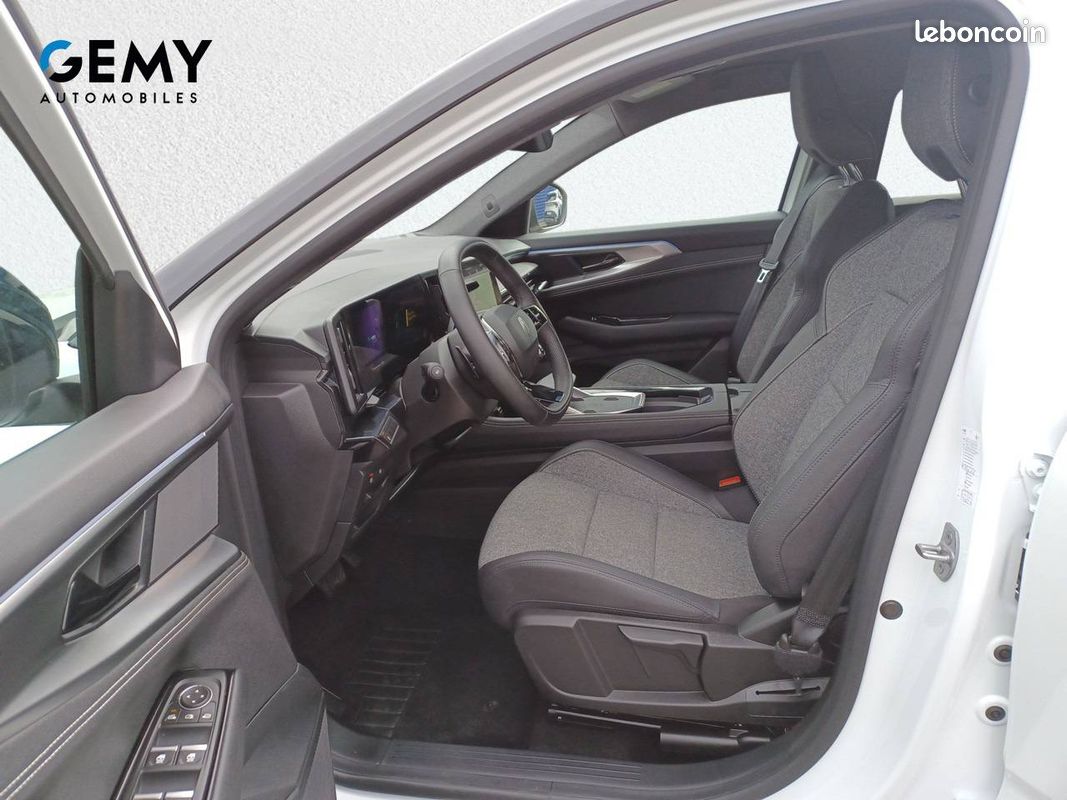 RENAULT Austral full hybrid E-Tech 200 ch Techno (image 9)