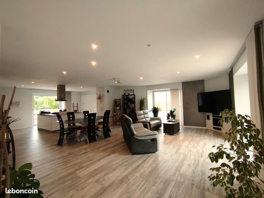 Maison 7 pièces 169 m² · à Cherbourg-en-Cotentin · 169 m² · 388 500 €