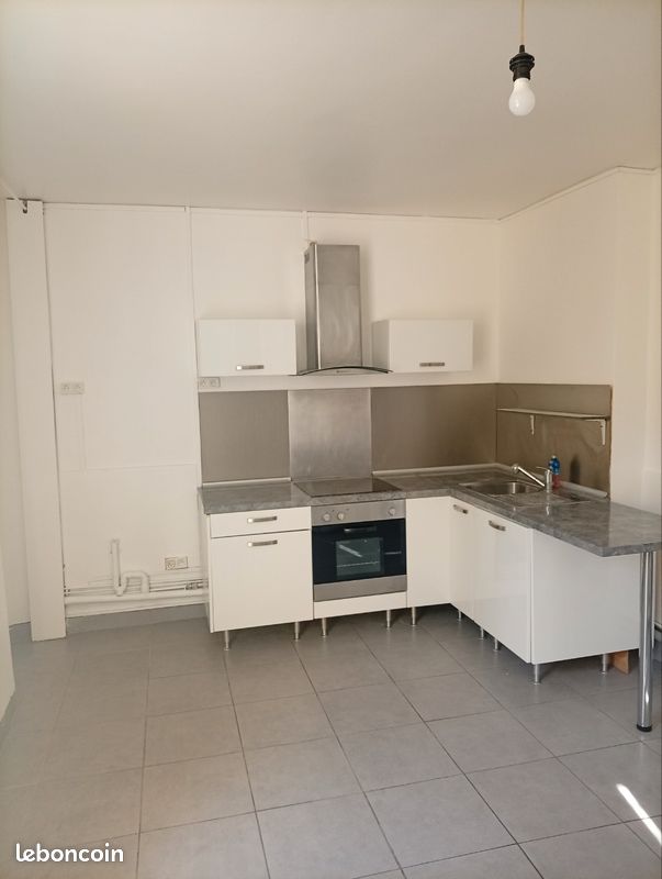 Appartement 3 pièces 75 m² · à Cognac · 75 m² · 670 €/mois