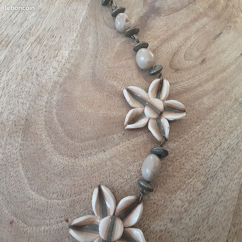 Collier artisanal en fimo fleurs marrons (image 4)