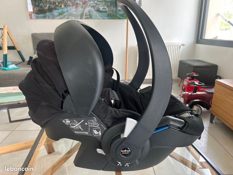 Cosy babyzen avec adaptateurs Yoyo (image 1)