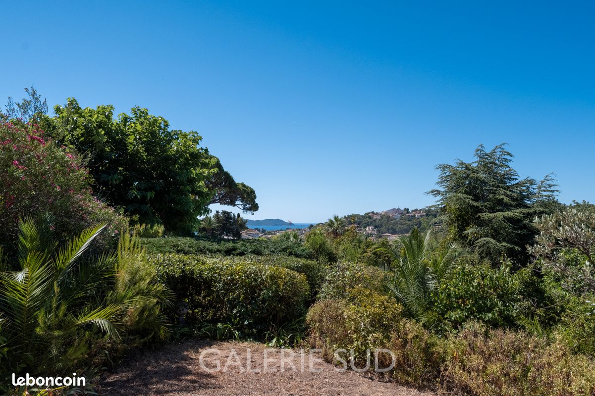 Maison 4 pièces 101 m² · à Carqueiranne · 101 m² · 720 000 €
