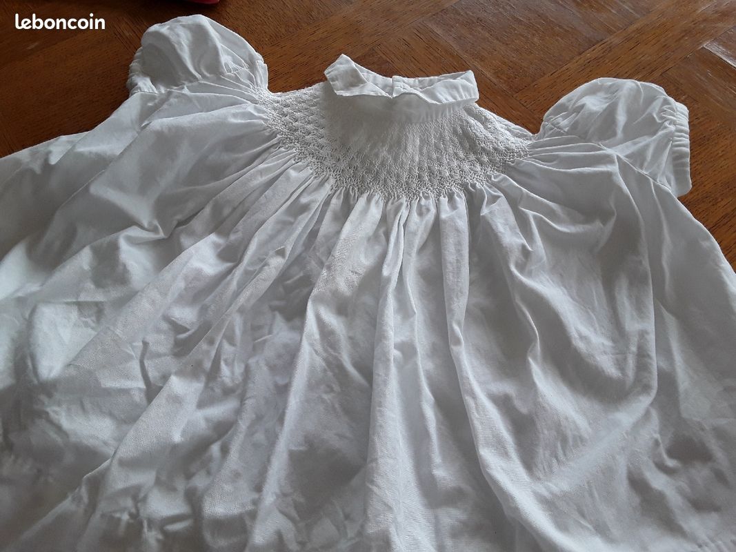 Robe de bébé ancienne brodée blanche (image 5)