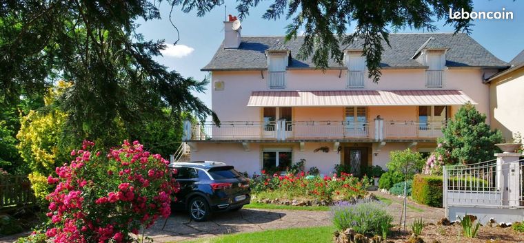 Maison 7 pièces 280 m²