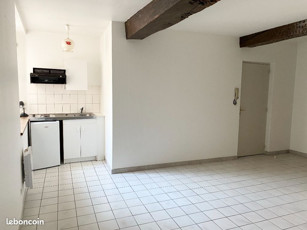 Appartement 1 pièce 24 m² · à Chaumont · 24 m² · 305 €/mois