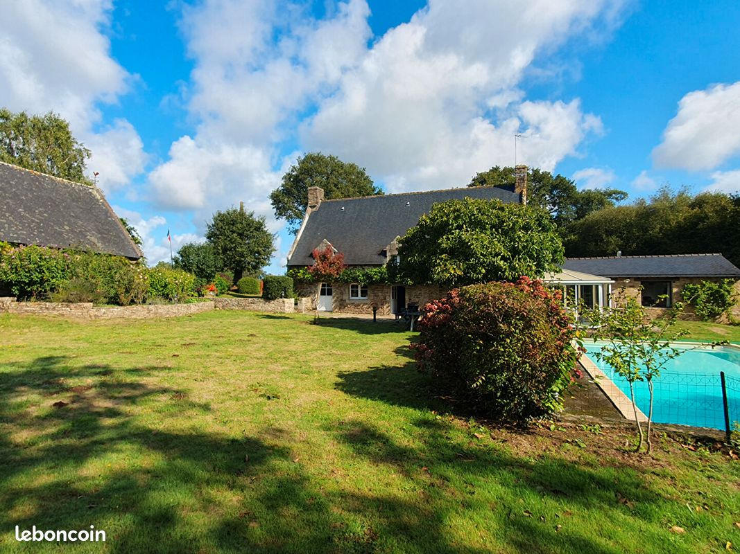 Maison 10 pièces 179 m² · à Pluvigner · 179 m² · 606 000 €