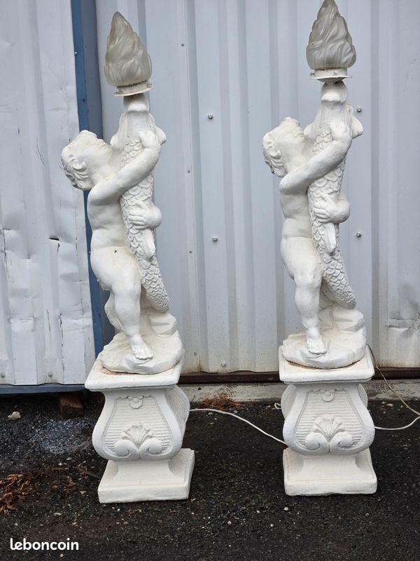 Lampe sur socle chérubin de jardin portail (image 1)