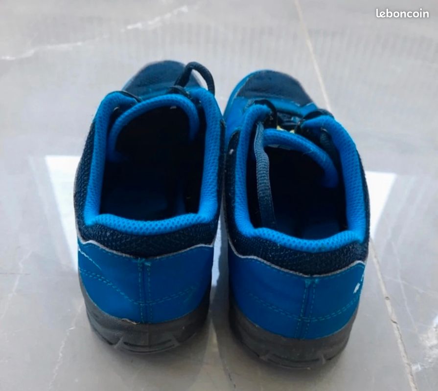Chaussures de randonnée bleues Decathlon - T35- Bon état (image 4)