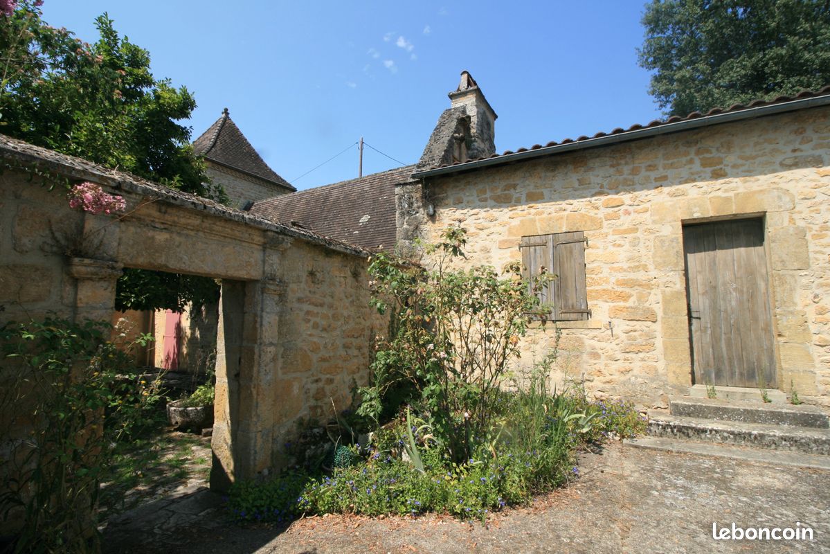Propriété 7 pièces 181 m² (image 6)