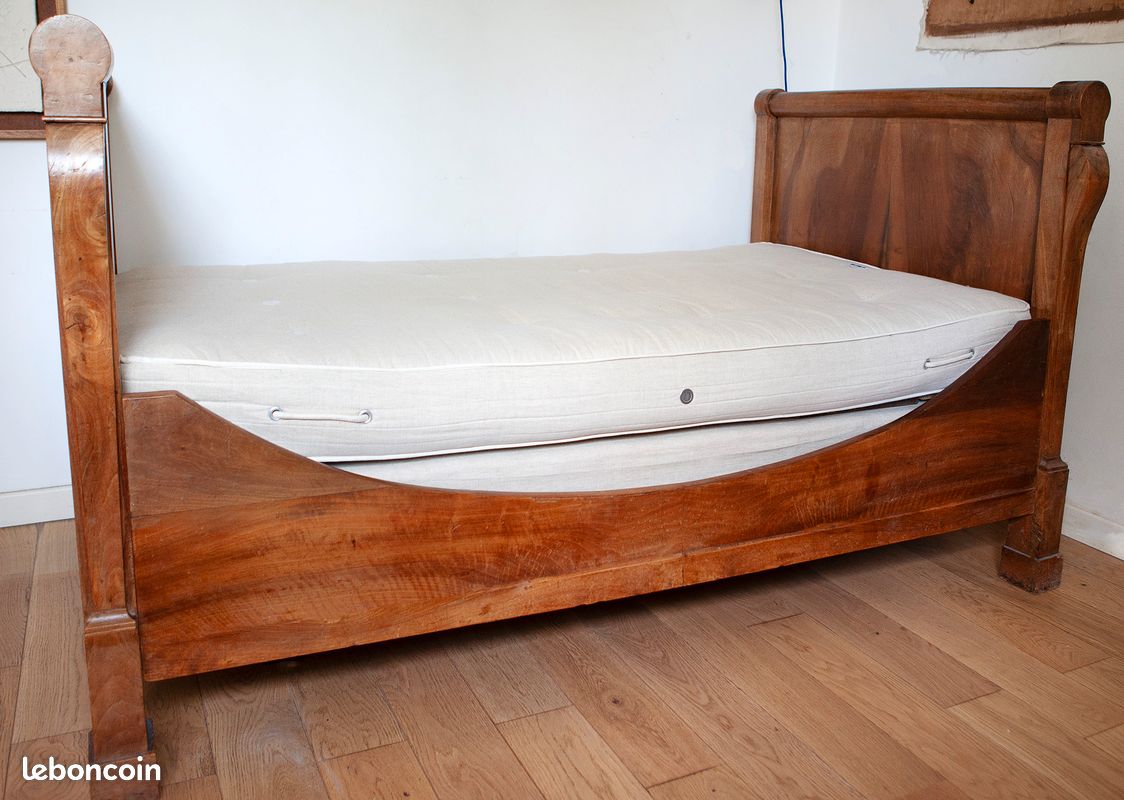 Lit bateau ancien style Louis Philippe (image 1)