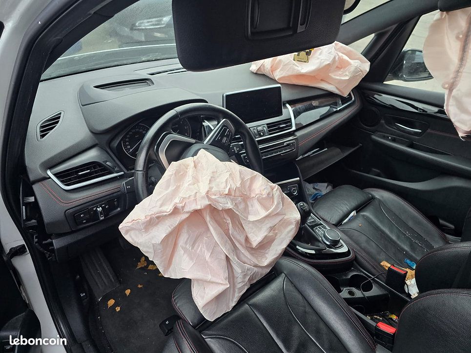 Bmw série 2 Gran tourer 216d F46 accidentée (image 5)