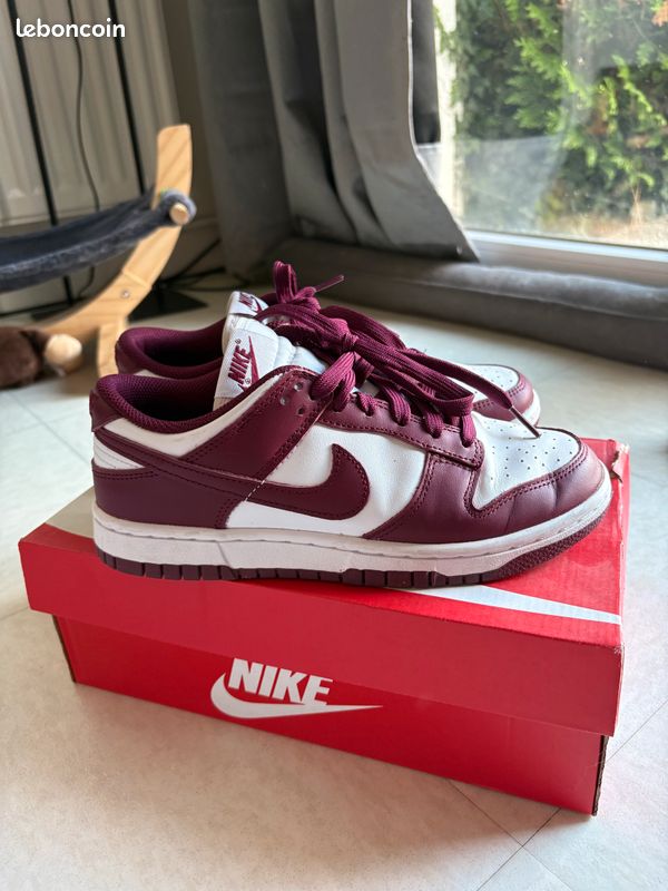 Chaussures Nike Nike Dunk Low Femme Rouge Nike SB Dunk Low Pro