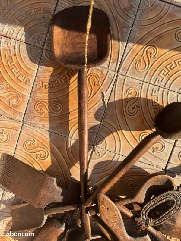 Lot de cuillères anciennes en bois sculpté – Artisanat authentique (image 8)