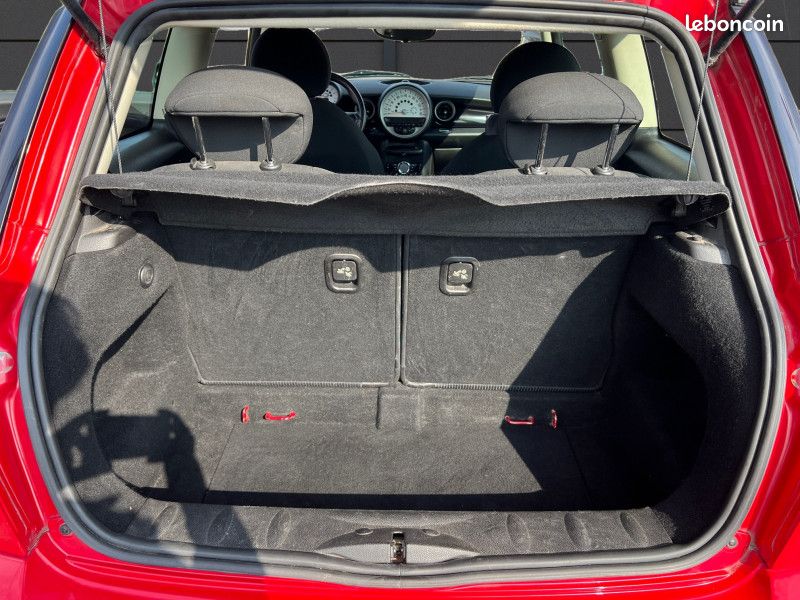 Mini MINI COOPER D 112CH (image 9)