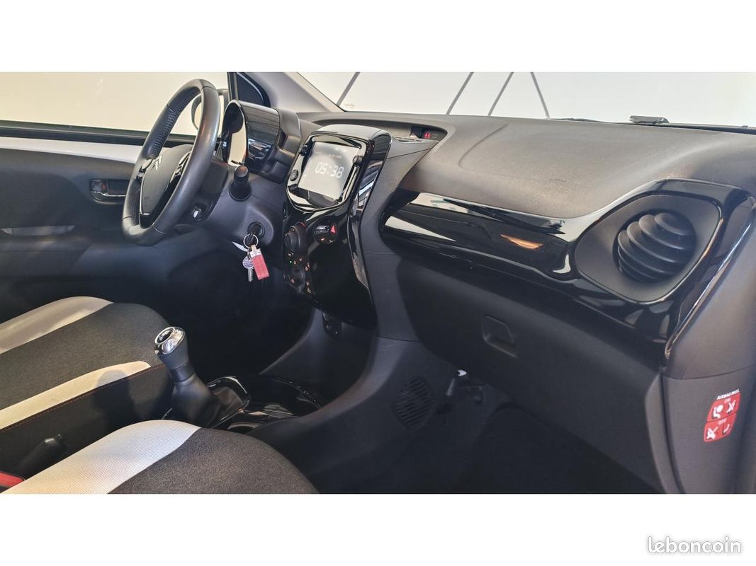 CITROEN C1 AIRSCAPE SHINE 1.0i VTi 72 ch Toit ouvrant + Camera (image 16)