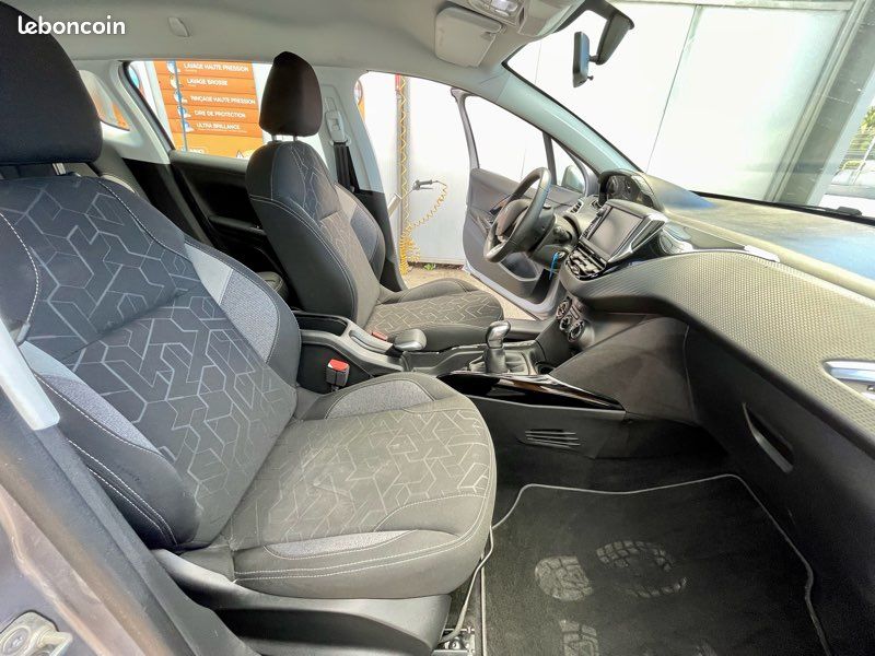 Peugeot 2008 1.5 hdi 100 cv boîte manuelle Année 09/2019 40695 km (image 4)