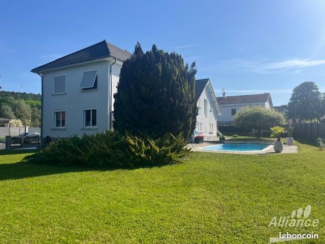 Maison 5 pièces 151 m² · à La Prétière · 151 m² · 325 000 €