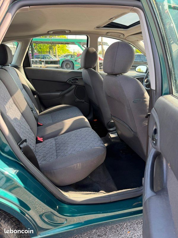 FORD FOCUS CLIPPER AMBIENTE PACK 1.6 i CONTROLE TECHNIQUE OK (image 4)