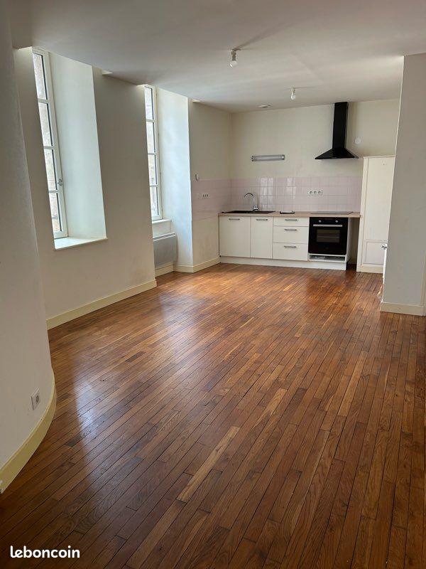 Appartement 3 pièces 68 m² · à Corbigny · 68 m² · 565 €