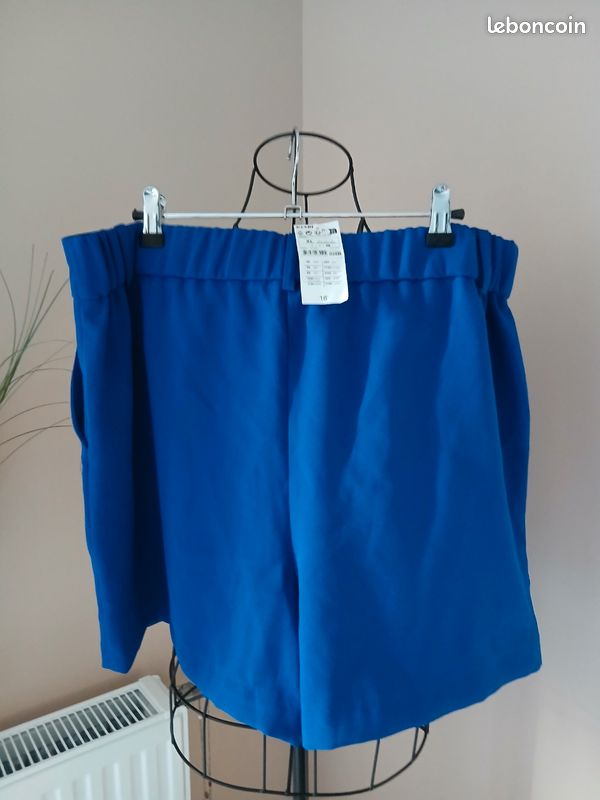 Short Bleu Et Blanc Kiabi - Taille L - Jamais Porté Mais Sans étiquettes