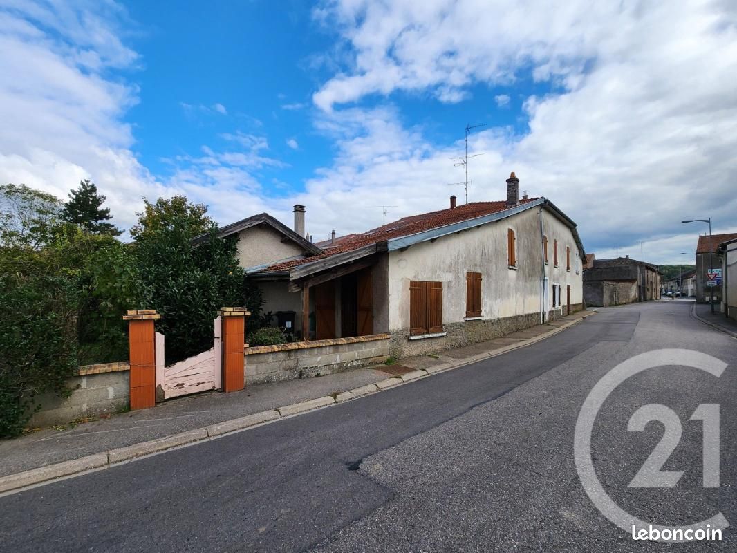 Maison 6 pièces 168 m² · à Pulligny · 168 m² · 163 000 €