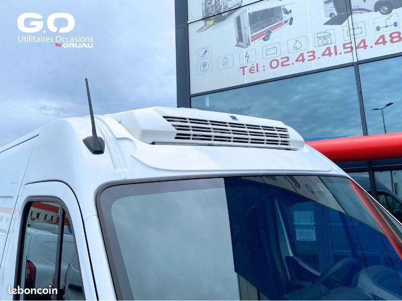 Renault Master Camion Frigorifique 7.1m³ (FRAX) 3T5 L2H2 2.3 Blue dCi 135ch (Diesel) - Confort - Camion frigo occasion aménagement NEUF by Gruau ❄️ à partir de 909/mois (image 11)