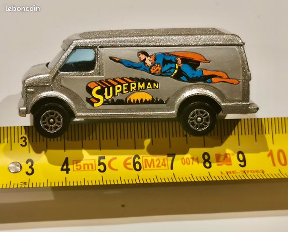Corgi Chevrolet Van Superman - Échelle 1/64 - Moulé Sous Pression - Blister Abîmé
