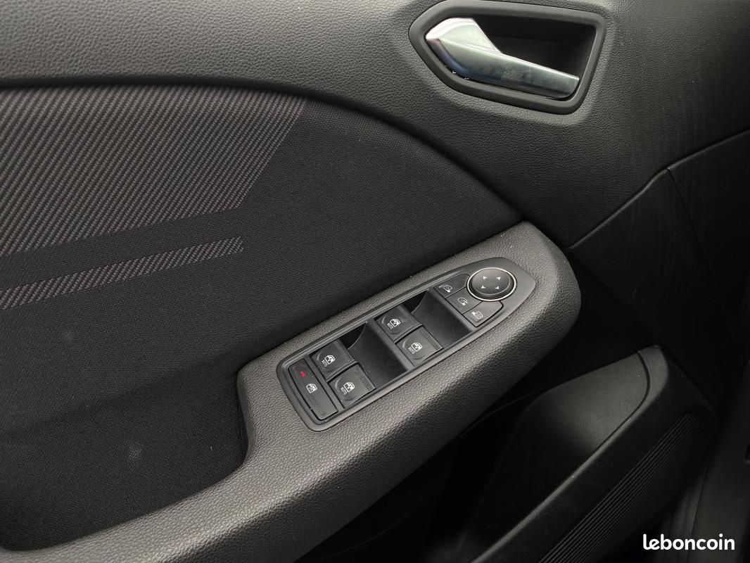 Renault Clio 5 ESPRIT ALPINE HYBRIDE E TECH 145 - CARPLAY/CAMERA/ DETECTEUR ANGLES MORTS/ CHARGEU... (image 11)