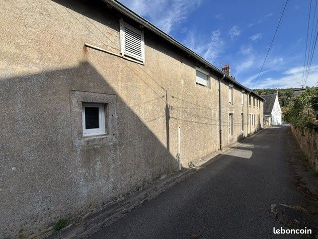 Immeuble 180 m² · à La Grande-Verrière · 180 m² · 39 900 €