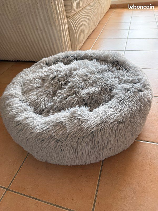 Panier pour chat tout neuf jamais servi (image 1)