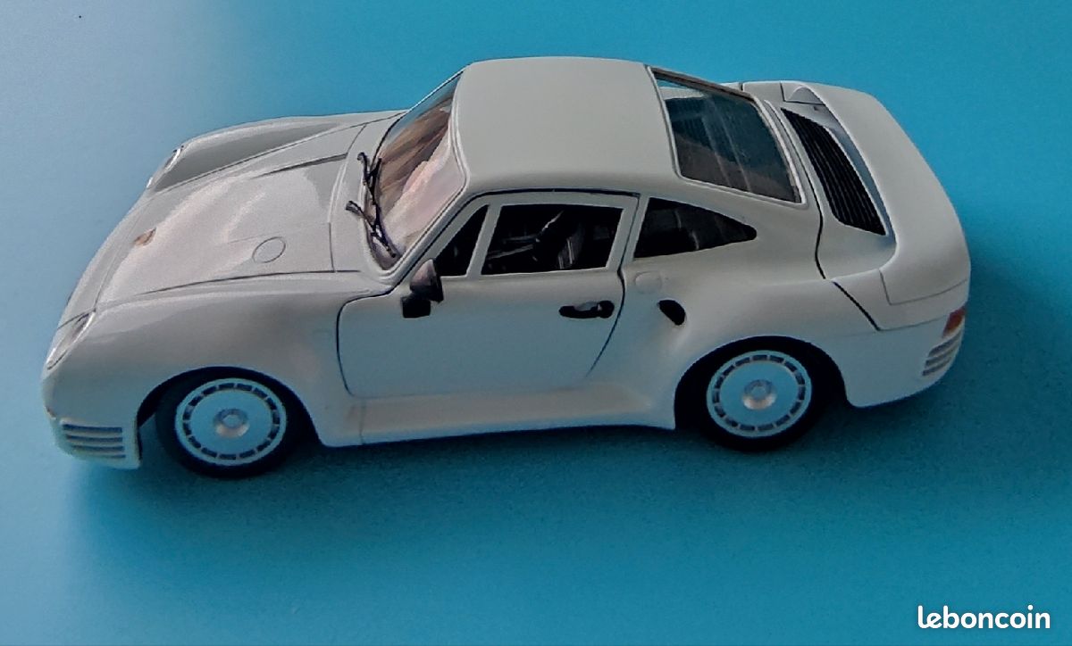 Voiture Porsche 959 (image 1)