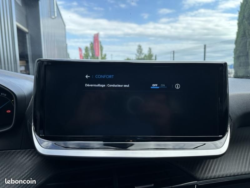 Peugeot 208 1.2 Hybrid 110ch Style e-DCS6 (image 20)