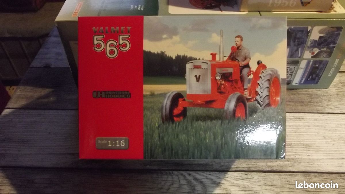 Tracteur valmet 565 au 1/16 (image 1)