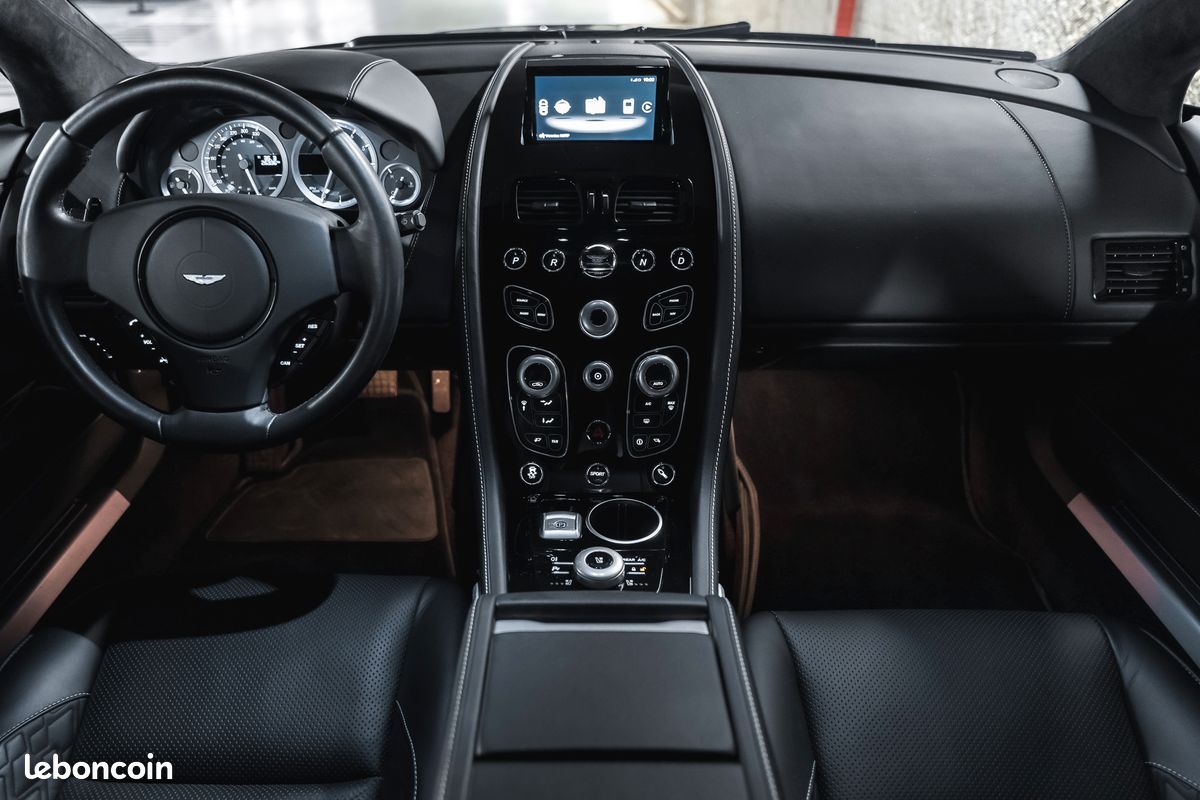 Aston Martin Rapide S Shadow Edition V12 6.0 574 - Modèle spécial, teinte et options exclusives (image 11)