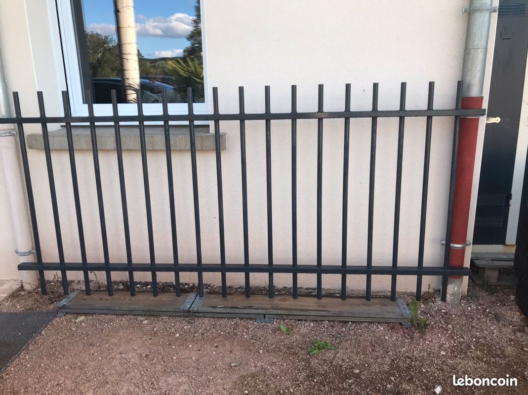 Grille de clôture (image 1)
