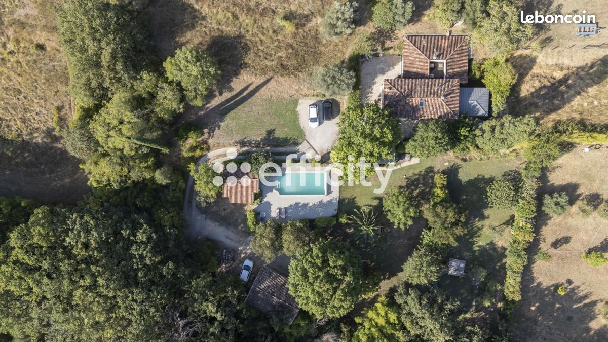 Maison 6 pièces 207 m² · à Aubagne · 207 m² · 995 000 €