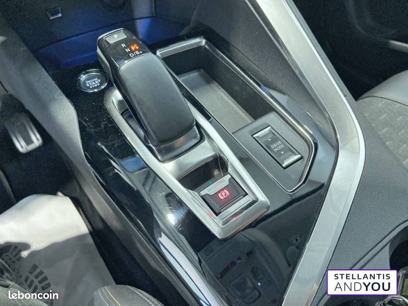 Peugeot 3008 Hybrid 225 e-EAT8 Roadtrip (image 23)