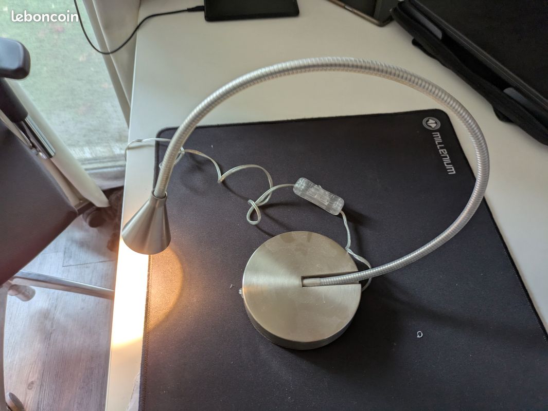 Lampe de bureau (image 2)