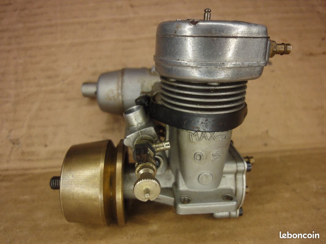 SG Robbe Futura V Piste 1/8 vintage thermique et moteur d'époque OS Max SG Robbe Futura V Piste 1/8 vintage thermique et moteur d'époque OS Max