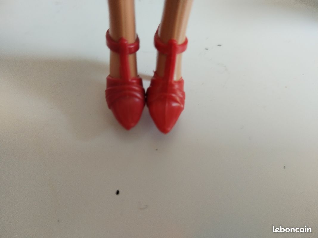 Lot de 3 paires de chaussures pour barbie (image 2)