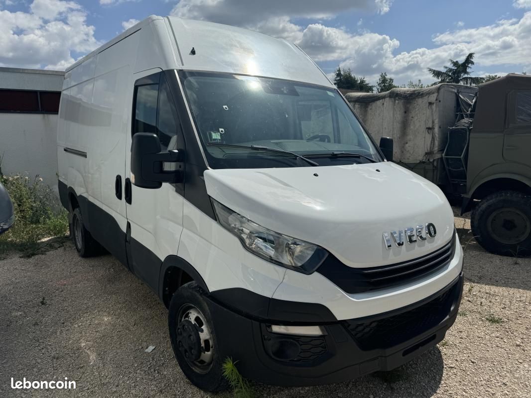 Iveco Daily DOUBLE ESSIEU 35s 2.3D 136cH/VENTE A PRO/TVA (image 3)