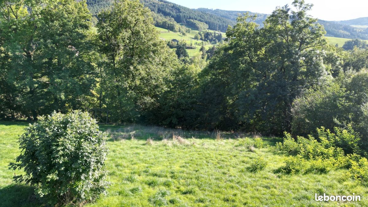 Terrain 1322 m² · à Firminy · 1 322 m² · 119 000 €