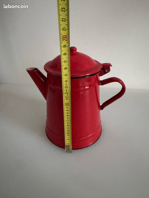 Théière vintage émaillée rouge (image 4)
