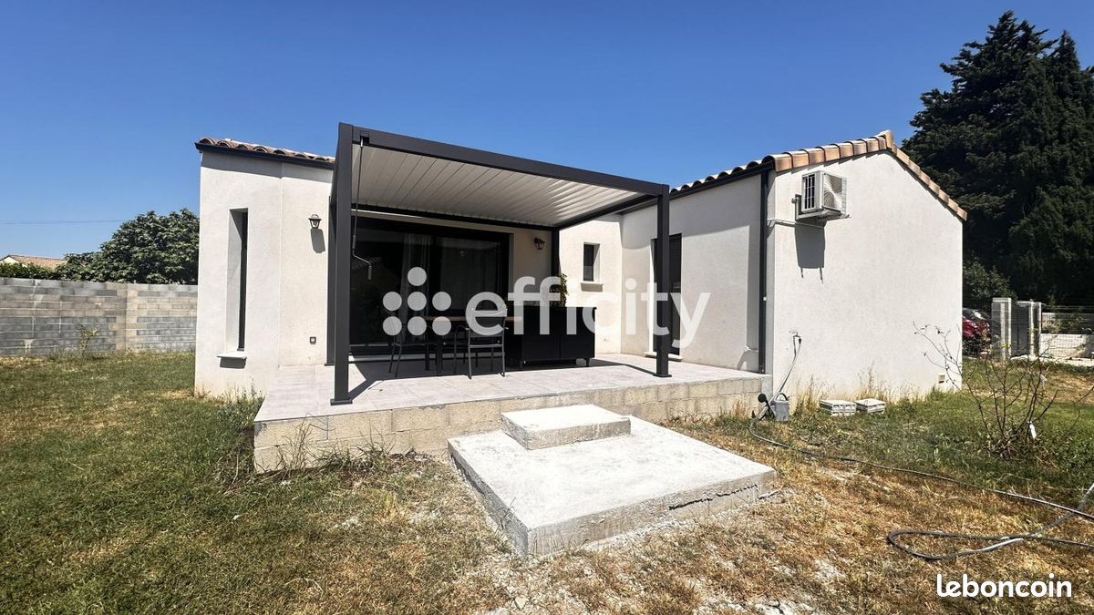 Maison 5 pièces 94 m² · à Camaret-sur-Aigues · 94 m² · 312 000 €