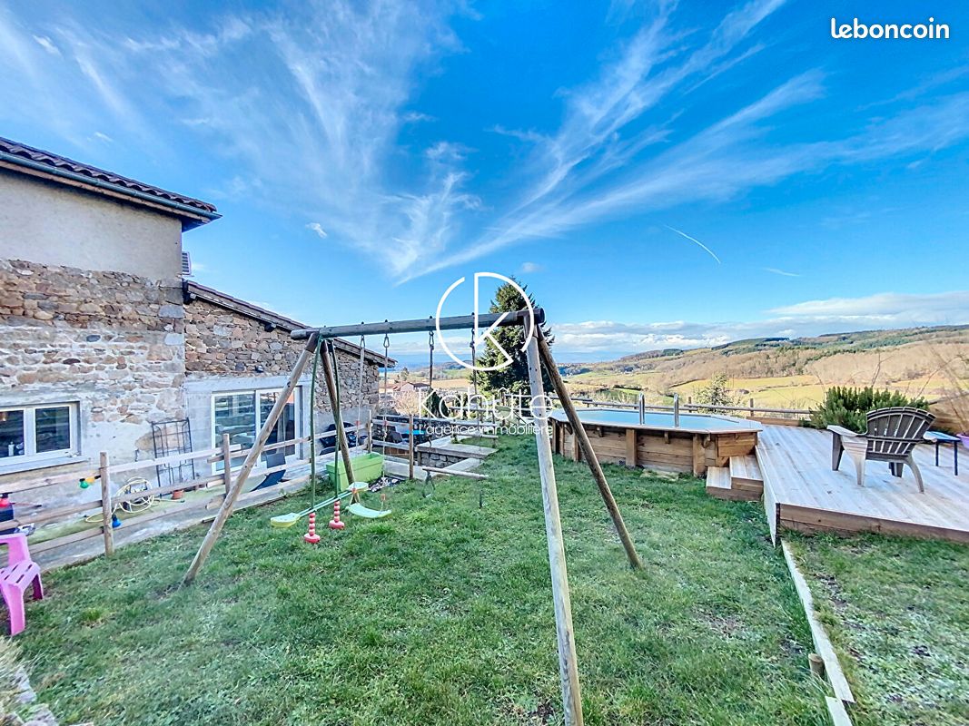 Maison 5 pièces 143 m² · à Panissières · 143 m² · 279 000 €
